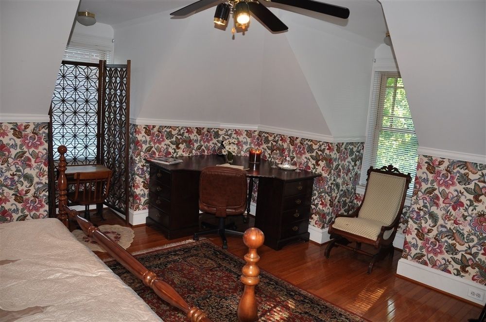 Wayne Bed & Breakfast Inn (Adults Only) Exterior photo